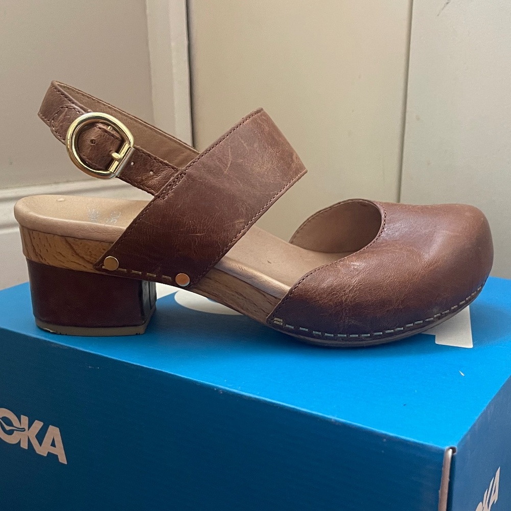 Dansko Thea Slingback clogs size 37